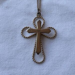 VTG Sarah Coventry Gold Cross Pendant Necklace